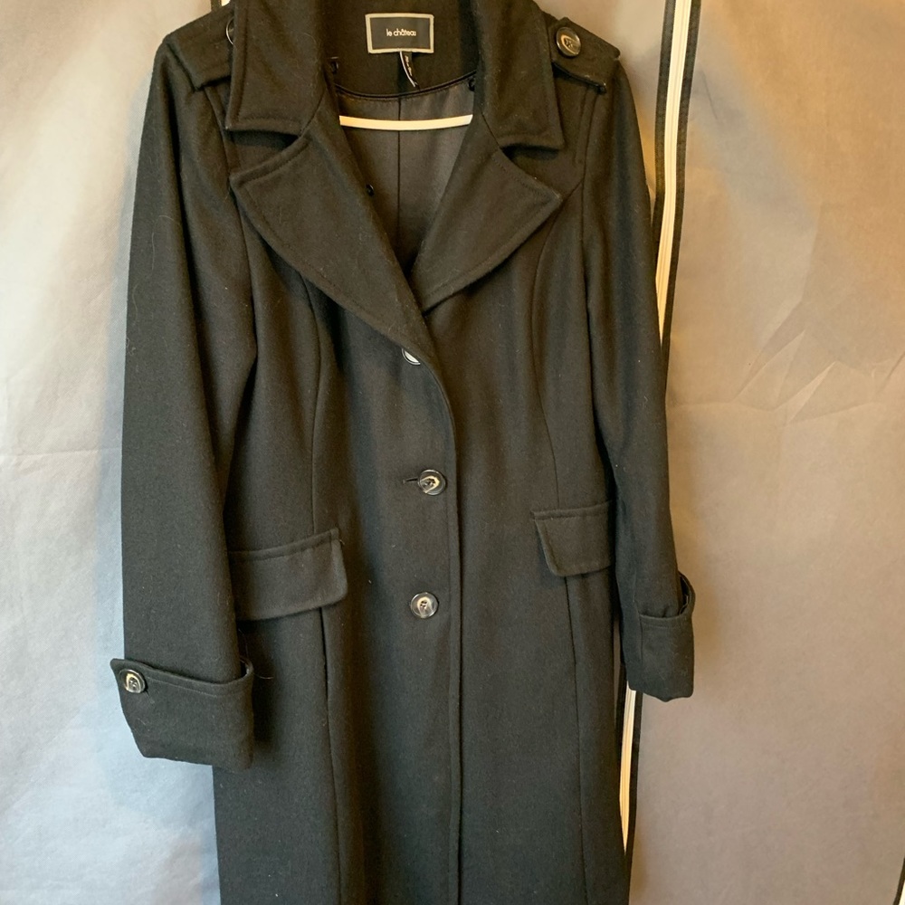 Le château coat with faux fur removable
